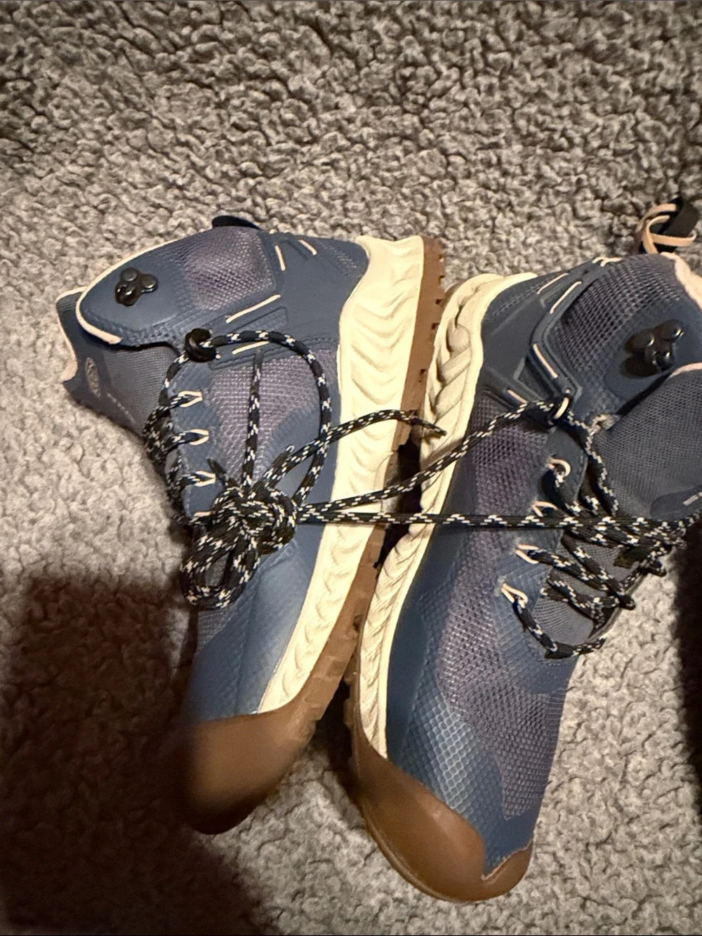 Keen Women's Navy and Tan Ankle Boots
